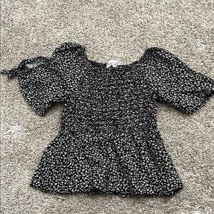 Persaya Black and White Puff Sleeve Blouse